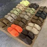 Yeezy Slides pallet